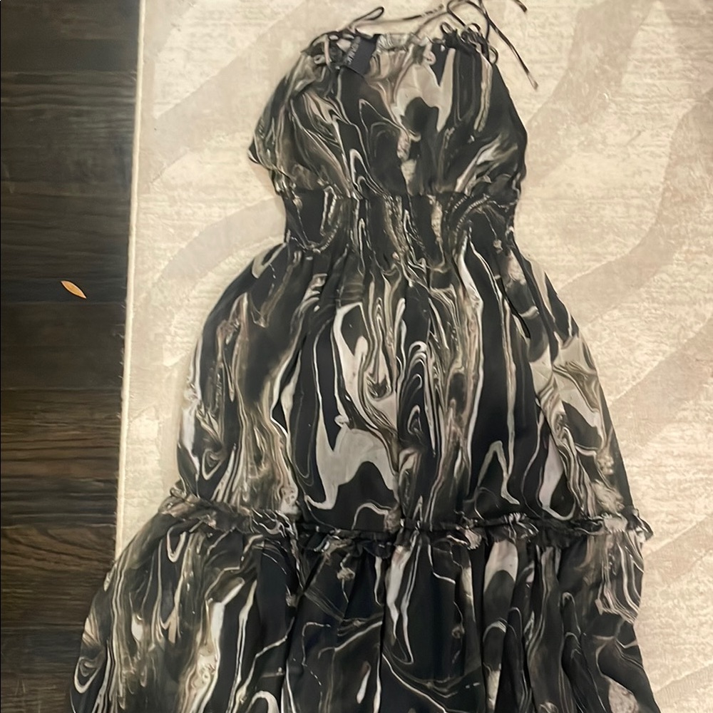 Elegant Black and Gray Swirl Dress